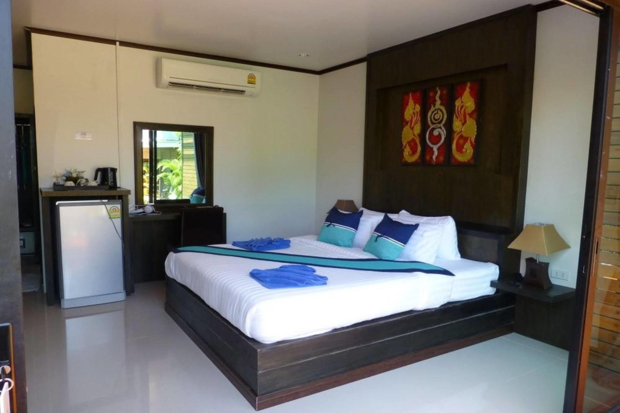 Kathalee Beach Resort & Spa Koh Lipe Esterno foto